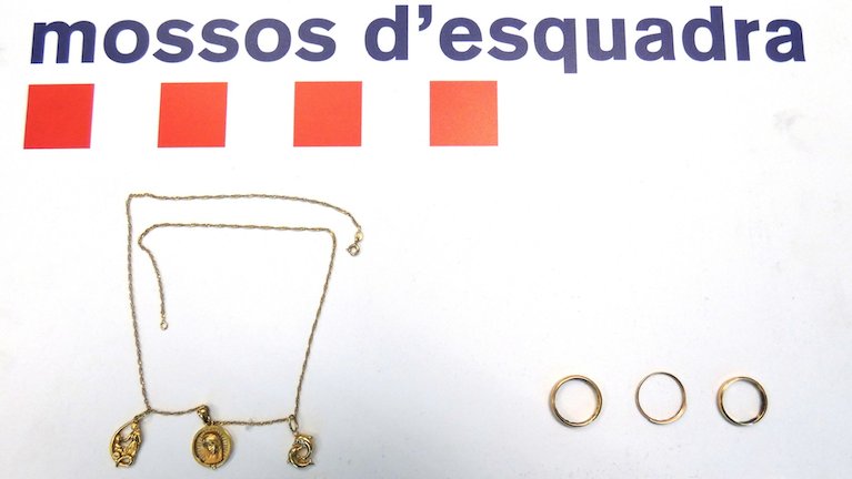 Dos detinguts a Molló per cometre dos furts amb el mètode conegut com el de la 'mimosa' 