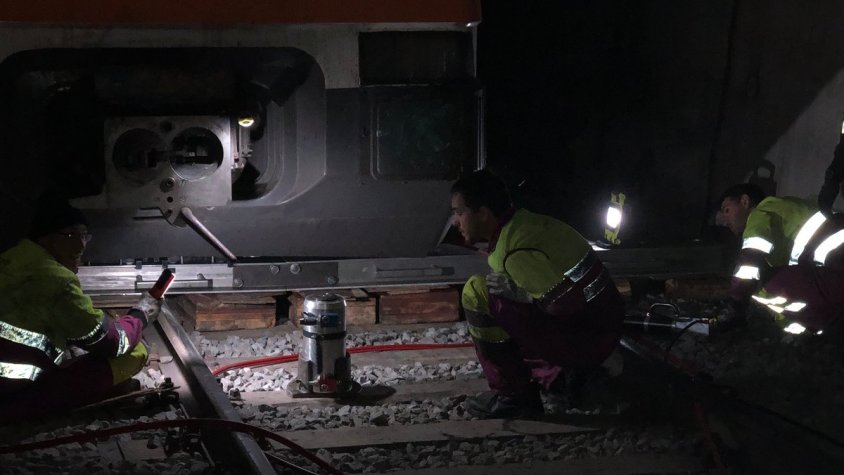 Treballs per encarrilar el tren a Toses