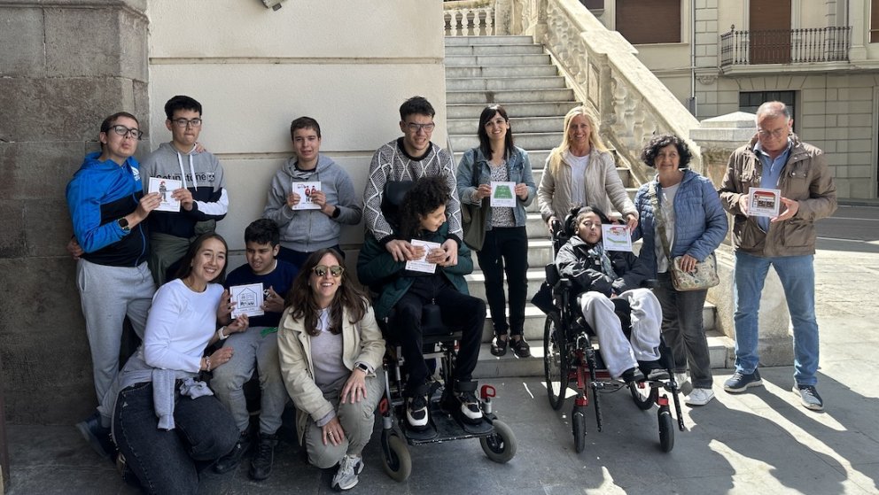 Ripoll instal·la pictogrames als edificis municipals
